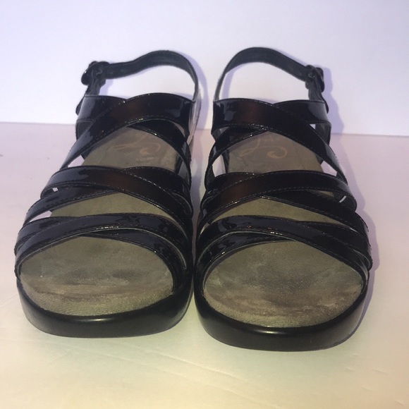 ⭐️ Dansko Black Patent Sandal - Picture 6 of 12
